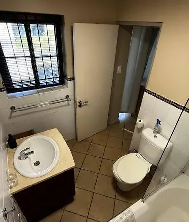 Cosy Central Apartment - By Arpa Hospitalities Stellenbosch Buitenkant foto